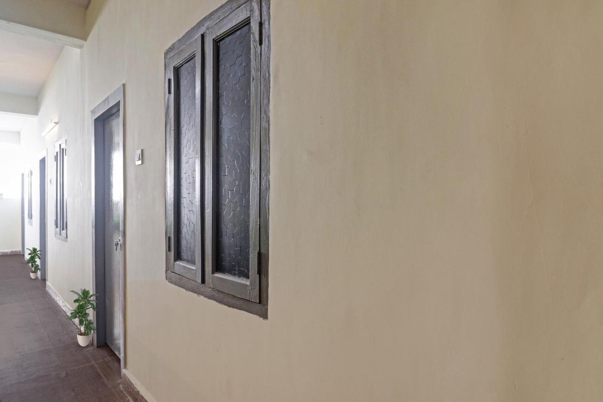 Hotel O Lavish Stay Hyderabad Bagian luar foto